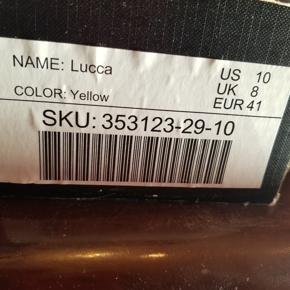 Shoes - Picture 4 of 4